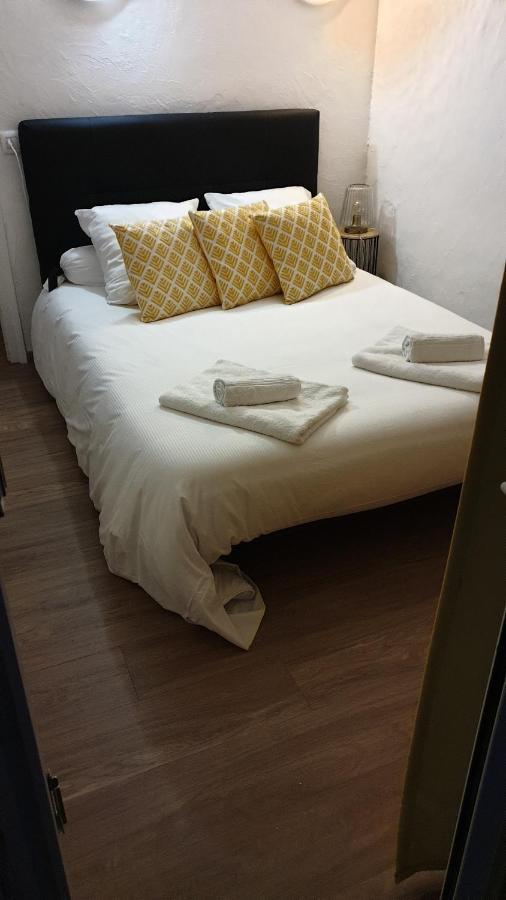 Les Pieds Dans L' Eau Apartamento Empuriabrava Exterior foto