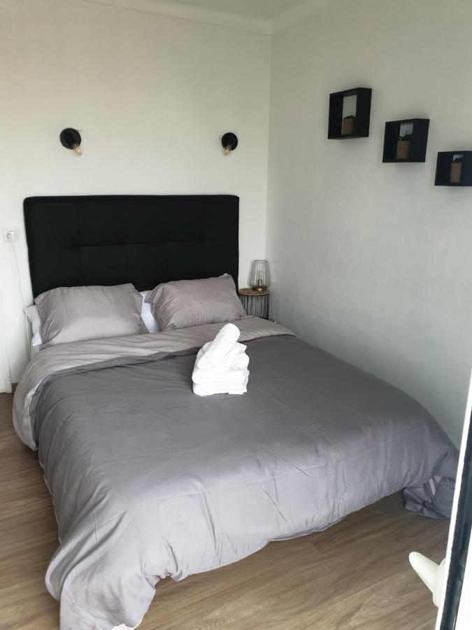 Les Pieds Dans L' Eau Apartamento Empuriabrava Exterior foto