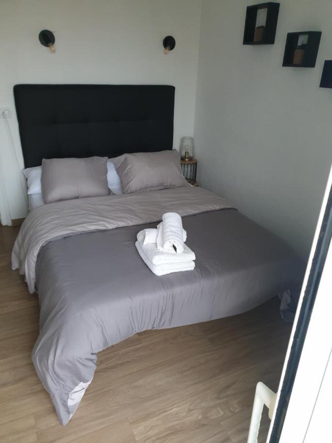 Les Pieds Dans L' Eau Apartamento Empuriabrava Exterior foto